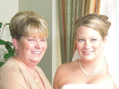 mom and i at the wedding